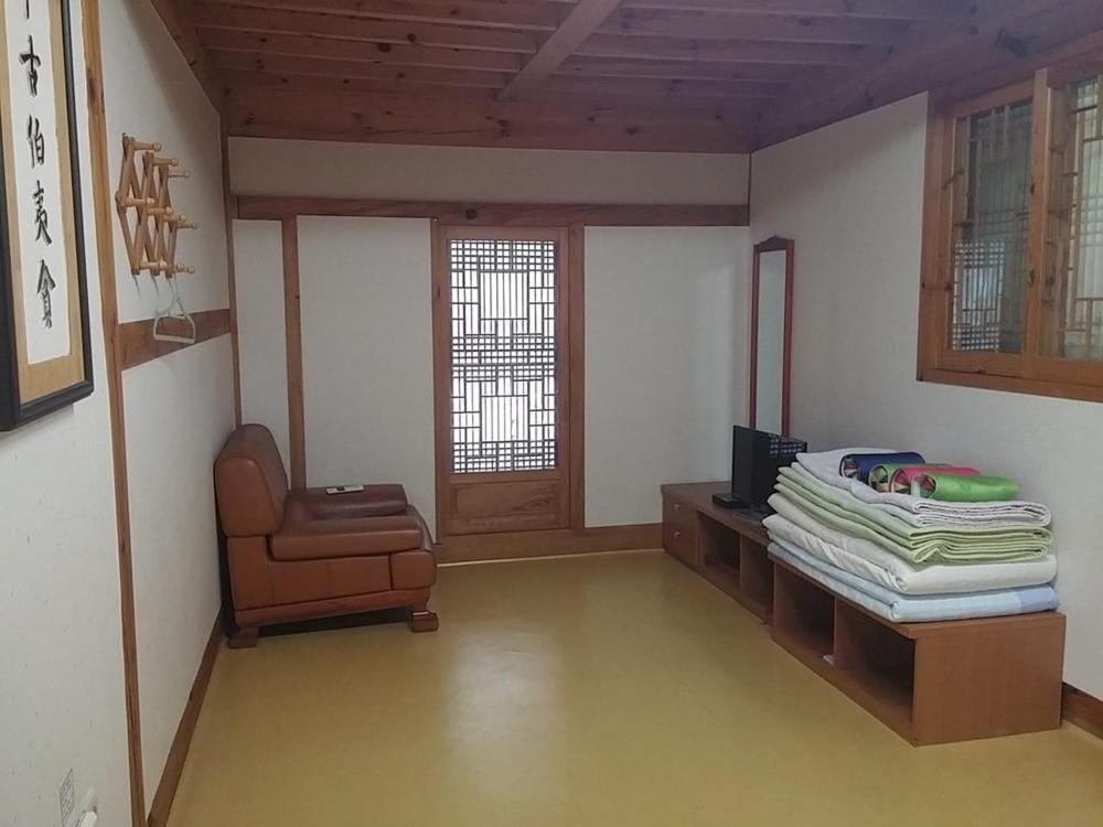 Gangneung Wangsangoal Hanok Pension エクステリア 写真