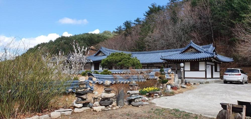 Gangneung Wangsangoal Hanok Pension エクステリア 写真